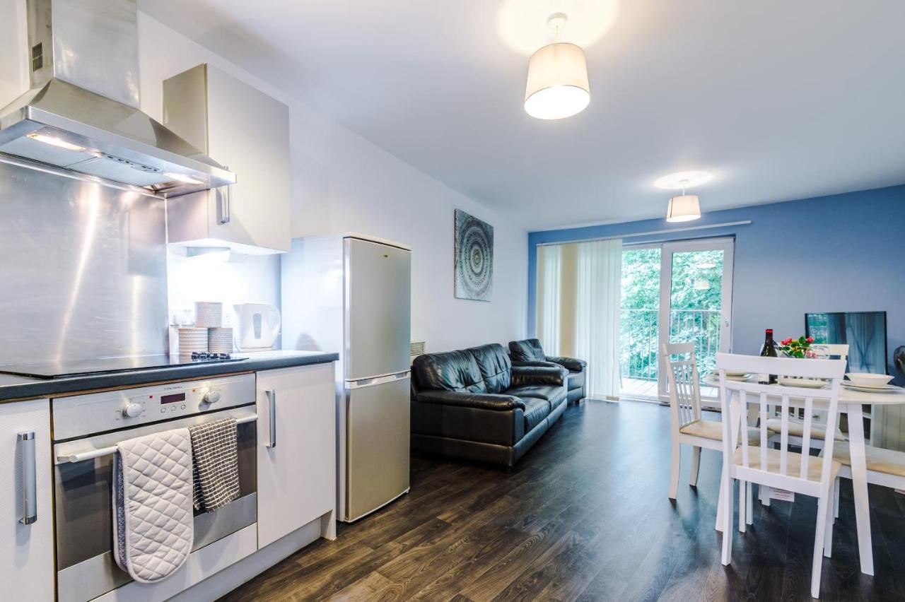 2 Bed Apartment With Balcony Private Parking Near Etihad Stadium, Coop Live แมนเชสเตอร์ ภายนอก รูปภาพ