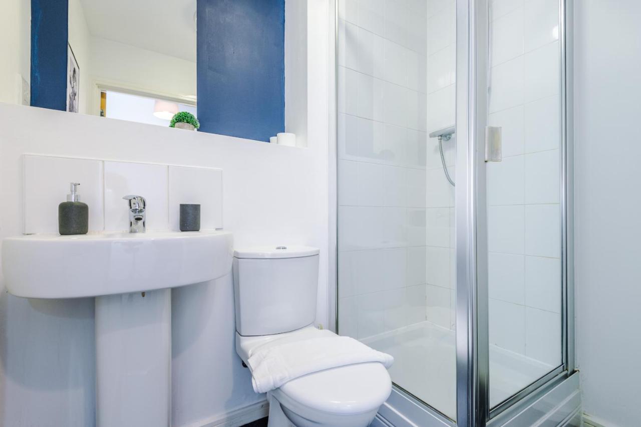 2 Bed Apartment With Balcony Private Parking Near Etihad Stadium, Coop Live แมนเชสเตอร์ ภายนอก รูปภาพ