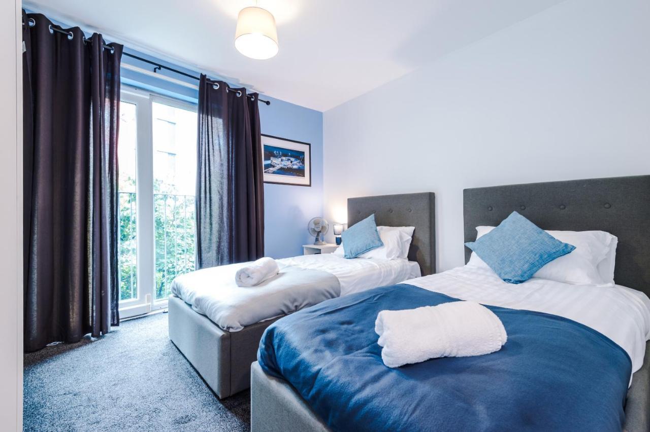 2 Bed Apartment With Balcony Private Parking Near Etihad Stadium, Coop Live แมนเชสเตอร์ ภายนอก รูปภาพ