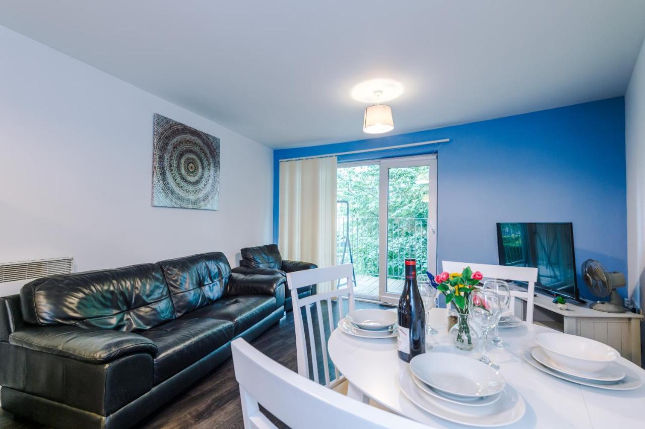 2 Bed Apartment With Balcony Private Parking Near Etihad Stadium, Coop Live แมนเชสเตอร์ ภายนอก รูปภาพ