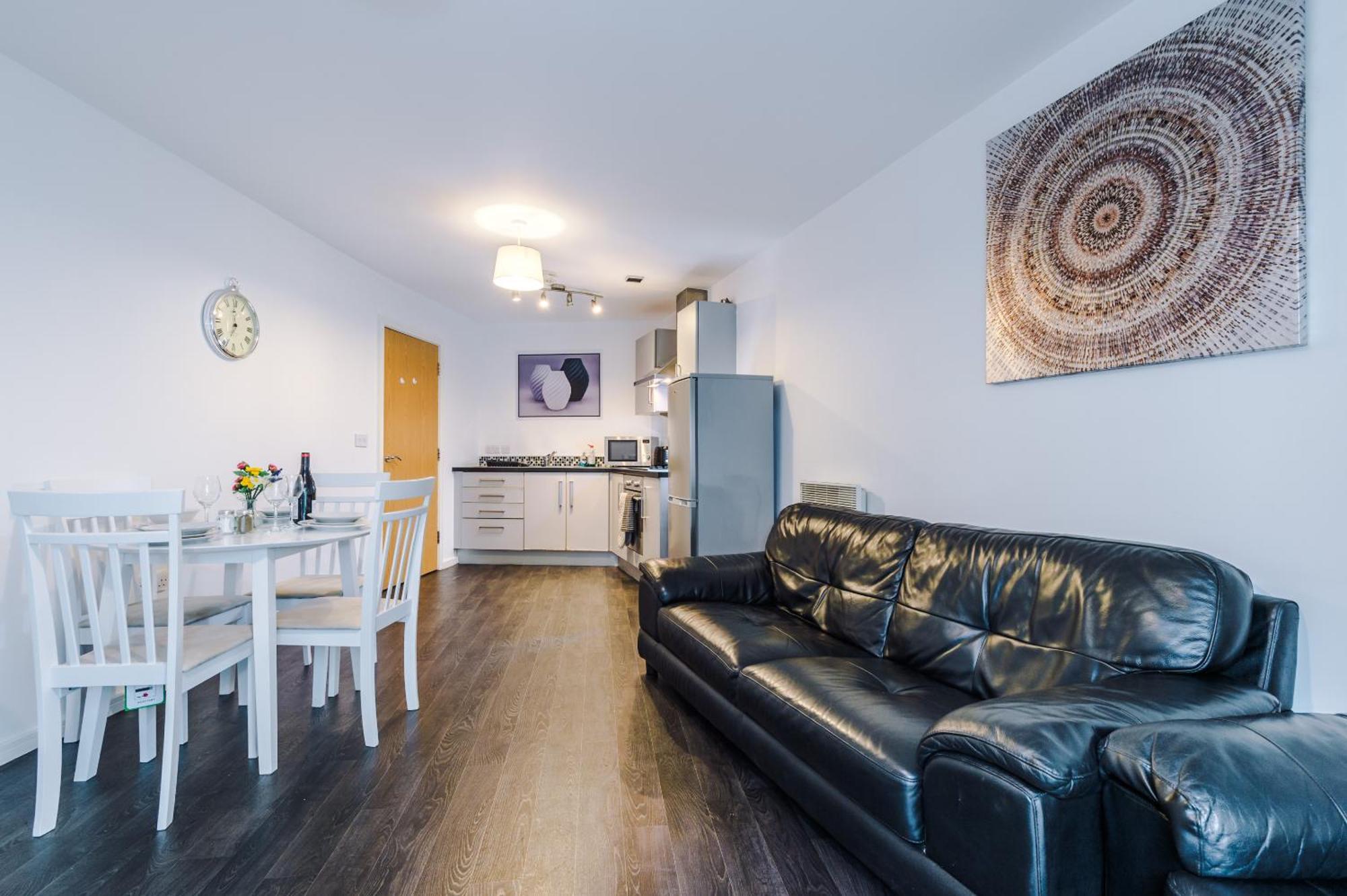 2 Bed Apartment With Balcony Private Parking Near Etihad Stadium, Coop Live แมนเชสเตอร์ ภายนอก รูปภาพ